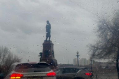 Порывистый ветер и контрастный перепад температуры - погода в Иркутске 10 апреля