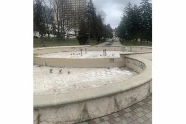 В Пятигорске обновляют светомузыкальный фонтан на улице Коста Хетагурова