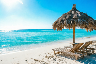 На Средиземное море, но не в Турцию: "мальдивский" пляж с белым песочком и бирюзовой водой