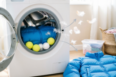 Кидаю горсть в барабан перед стиркой — и куртка не сбивается в ком: верхняя одежда как новая