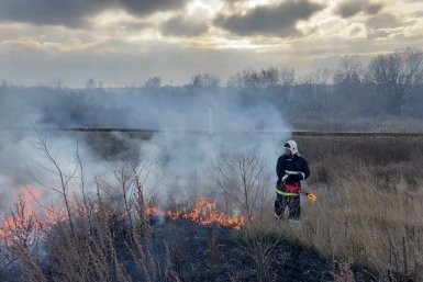 В трёх районах Иркутска 10 апреля проведут отжиг сухой травы
