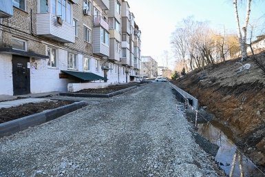 От бордюров до освещения: в Находке продолжают благоустраивать дворы пресс-служба администрации НГО