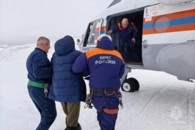 На Камчатке спасатели эвакуировали всех пятерых выживших туристов (ФОТО)