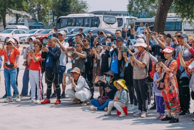 Въездной турпоток в Россию упал на 40%