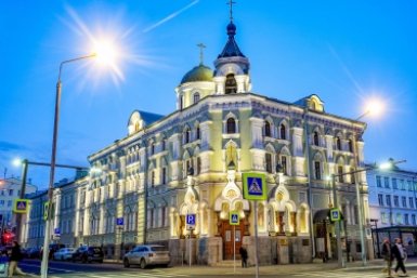 В центре Москвы подсветили подворье Валаамского монастыря