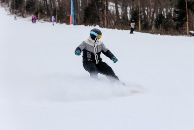 Сочинские горные курорты закроют сезон катания с разницей в месяц