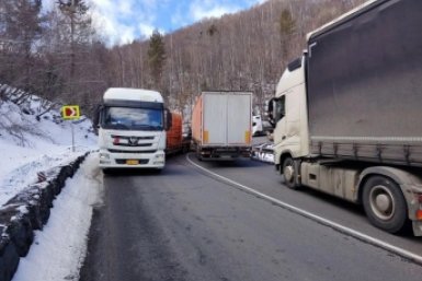 ДТП с большегрузами произошло на дороге "Байкал"