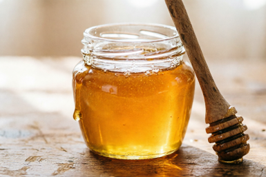 Как отличить натуральный мед от подделки — 6 простых тестов, которые выявят любую фальшивку