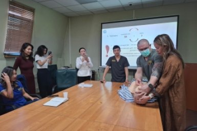 В Улан-Удэ блогеры прошли обучение СЛР в детской больнице