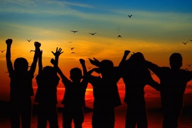 Когда жизнь заиграет новыми красками: выберите карту Таро и узнайте ответ