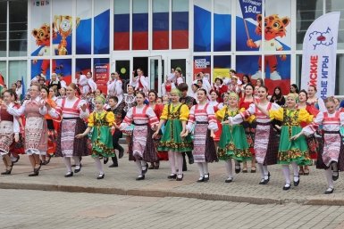 Мы везде и всей семьей: в Уссурийске стартовали третьи семейные игры