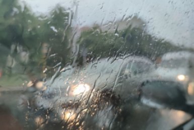 Снижать скорость из-за дождя призывают водителей на Ставрополье