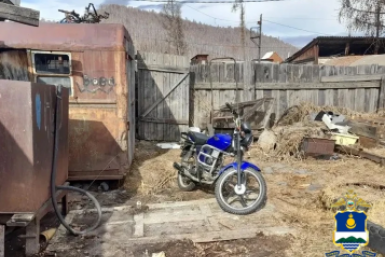 В Бурятии 15-летний пьяный подросток угнал мотоцикл из чужого гаража