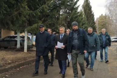 Сергей Тен проверил ход ремонта на проблемном участке автодороги в Чистых Ключах Пресс-служба ИРО ЕР