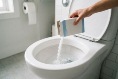 Чистота без усилий: 1 хитрость перед сном — и утром унитаз сияет как в пятизвездочном отеле