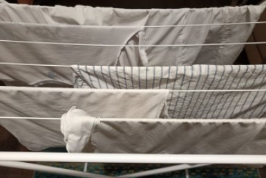 3 ложки в барабан — серая тряпка станет белее подснежников: выводит пятна круче химии