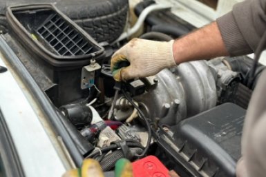 Тест на внимательность: 1 деталь под капотом, которую 90% водителей забывают проверить перед дальней дорогой