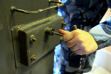 40-летнюю женщину вновь задержали за попытку сбыта наркотиков в Усть-Илимске