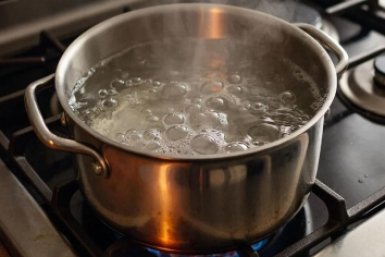 Беру кастрюлю и кое-что ещё: Готовлю еду на пару без пароварки - хитрость для хозяек