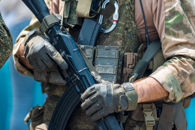 Опубликованы кадры: Иран засыпал военный аэродром, чтобы он не достался США