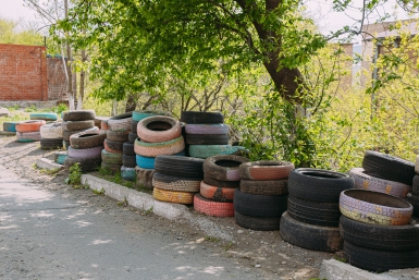 Старые шины на даче — вне закона: сколько за это заплатят дачники в 2026 году