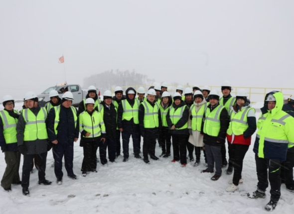 Депутаты Закдумы Хабаровского края провели заседание на горнорудном предприятии