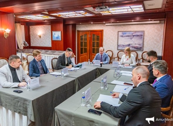 Муниципальную реформу и будущее местного самоуправление обсудили на %22Деловом клубе%22 ИА AmurMedia