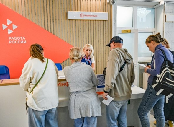 "Будущее литературы - за большими проектами Дальнего Востока и космонавтикой"