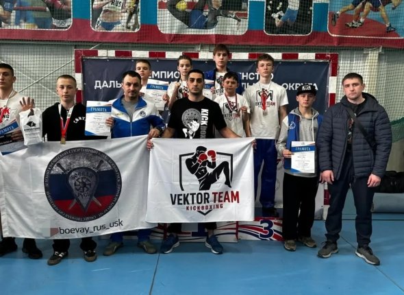 Школьники, стратеги и камни: в Уссурийске растет поколение керлингистов