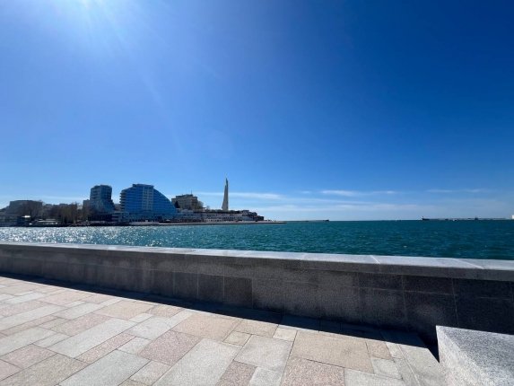 "Будущее литературы - за большими проектами Дальнего Востока и космонавтикой"