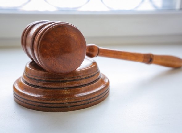 Крышками люков «завалили» нерадивых коммунальщиков соавторы рубрики «Дырявый Биробиджан»