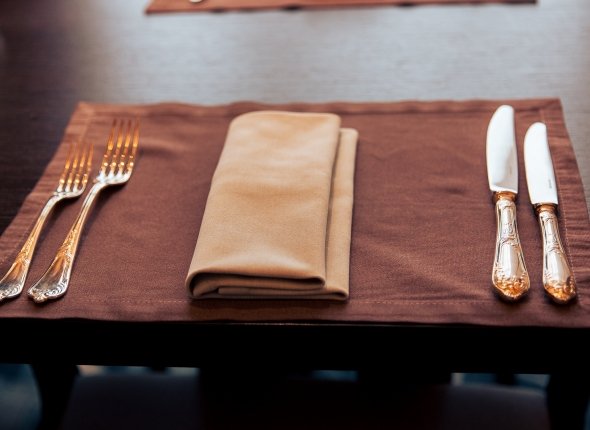 Жителей Иркутска приглашают на комедию "Взрослые игры" 14 февраля