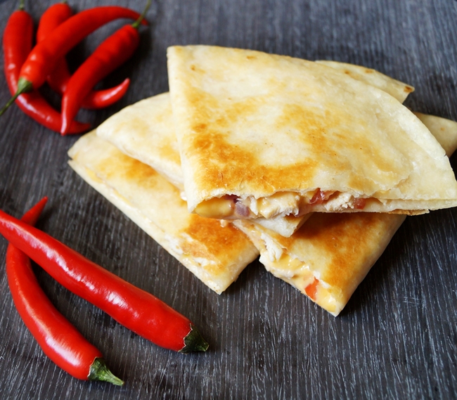 Кесадилья с курицей и беконом Анастасия Мачнева