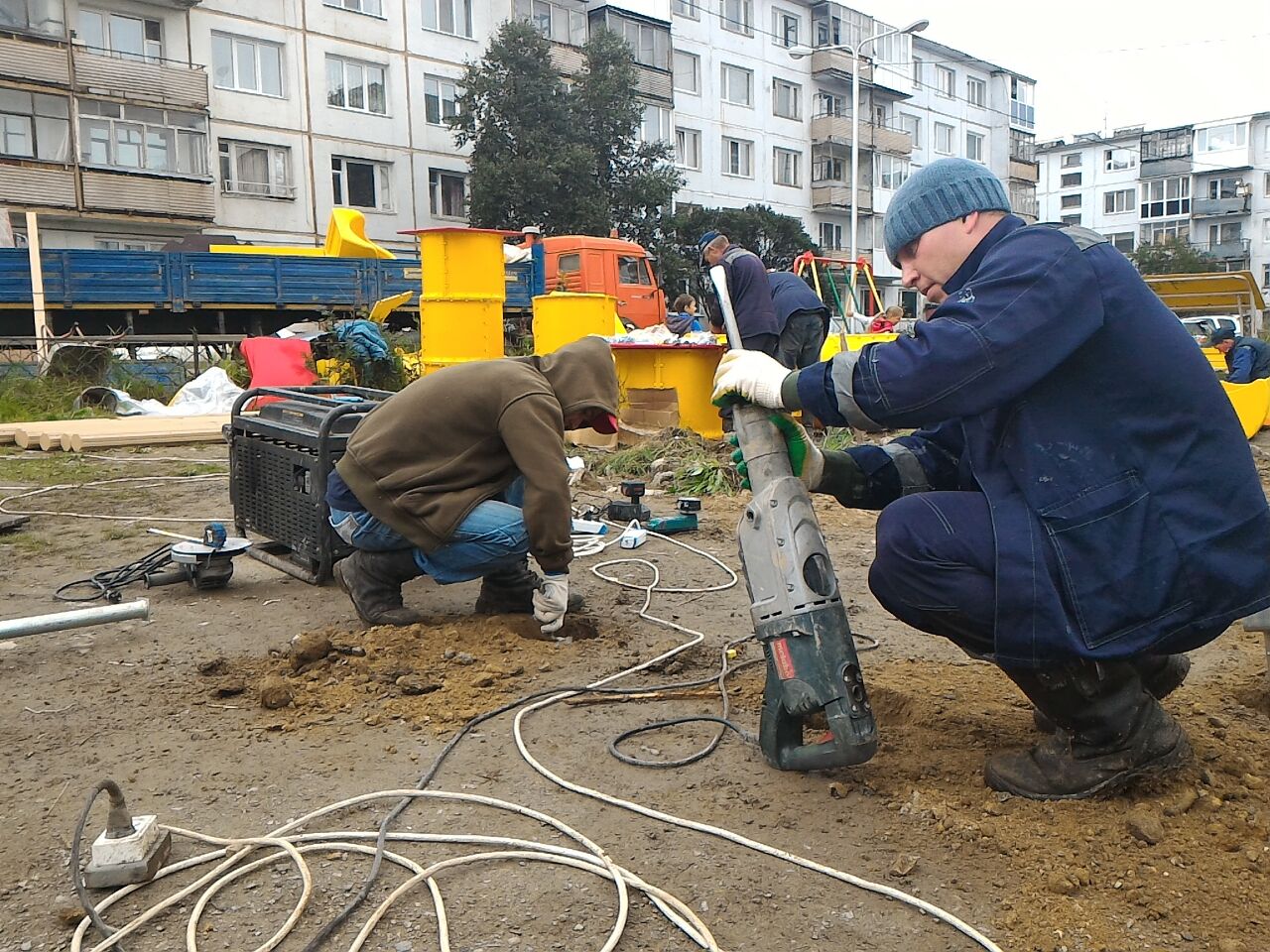 Новая детская площадка появилась в одном из магаданских дворов Из архива Антона Басанского