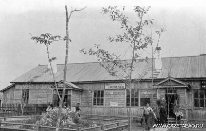 Первое вокзальное здание на станции Тихонькой, построенное в 1912 году