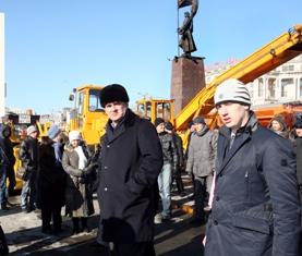 Губернатор края осмотрел коммунальную технику, закупленную для предприятий города Администрация Приморского края