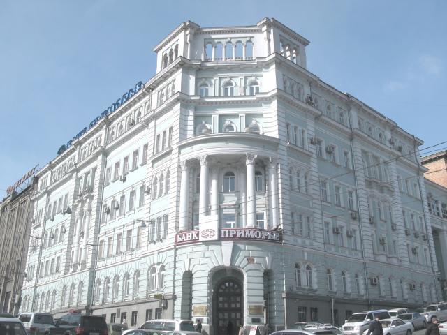 Услуги "Смс-сервис" и "Смс-информирование" доступны в банкоматах Б Банк "Приморье"
