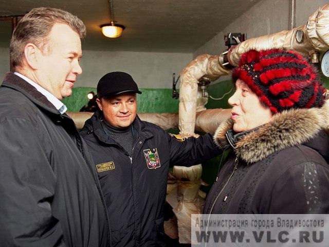Глава Владивостока проверил качество капремонта в многоквартирных домах Администрация Владивостока