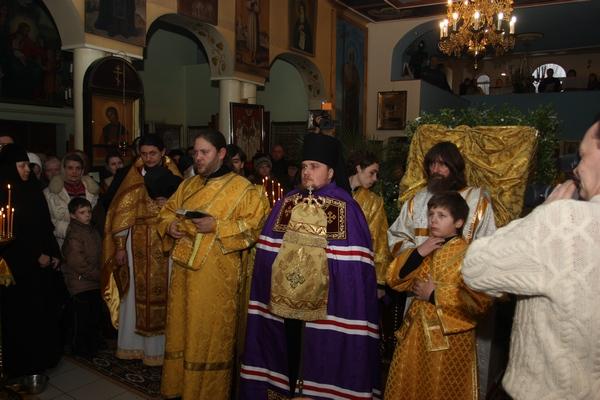 Перед началом Божественной Литургии http://hram.zp.ua/?p=7508