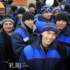 Строители саммита АТЭС http://news.vl.ru/photos/2011/02/05/kak_dela_na_stroyke/