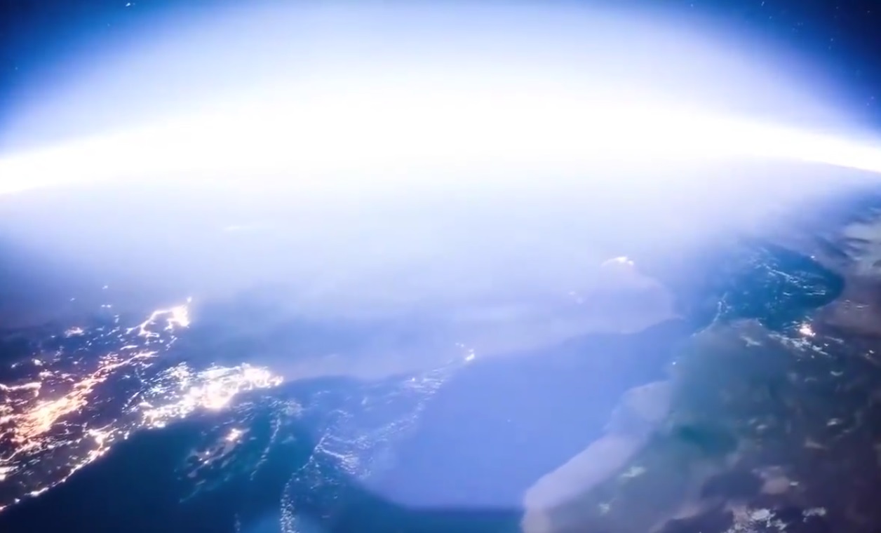 Космически потрясающим рассветом, снятым с МКС, насладились пользователи ЕАО скриншот видео в Интернете
