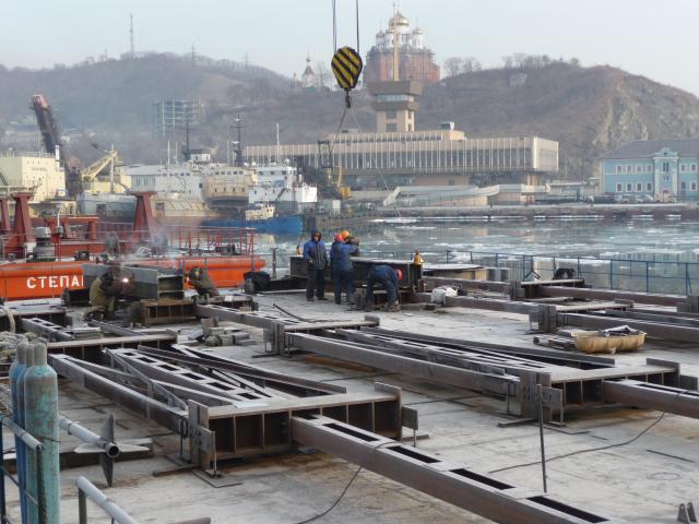 Плавсредство называется "Григорич" ОАО НСРЗ