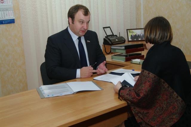 Руслан Кондратов встретился с жителями Находки из архива РИА PrimaMedia