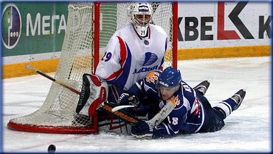 хоккей  www.hcamur.ru