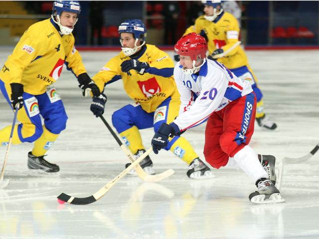 хоккей с мячом www.sovsport.ru