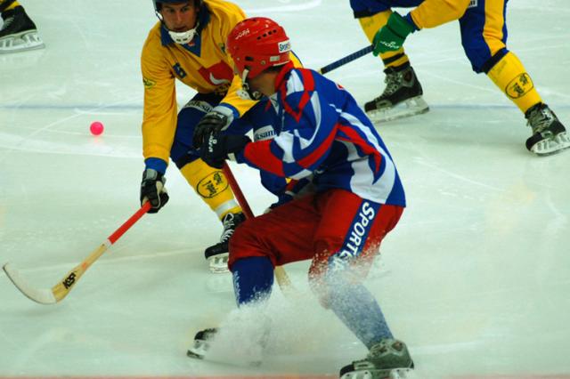 хоккей с мячом www.sovsport.ru