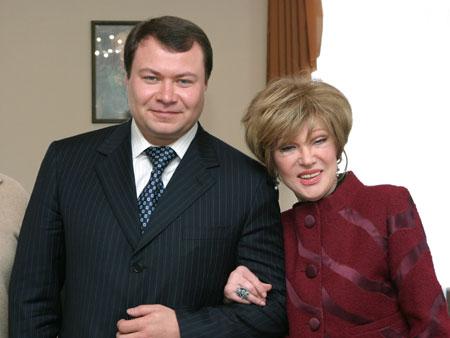 Людмила Гурченко и Владимир Николаев http://www.vlc.ru/news/press/2005/04/20050422_09.htm
