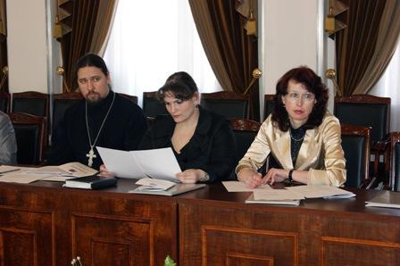 Заседание комиссии http://www.magadan.ru/ru/government/News/2011/04/01/1301637181625.html