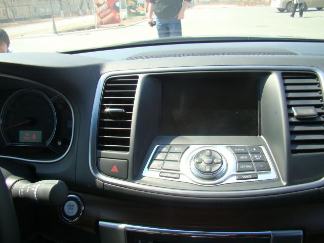 Элегантность и утонченность - основные направления в дизайне Nissan Teana