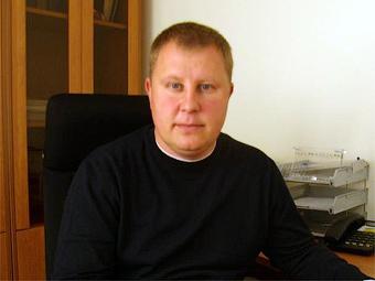 Дмитрий Пенязь призывает приморских автомобилистов писать конкретные жалобы http://img.auto.lenta.ru/news/2008/12/18/penyaz/picture.jpg